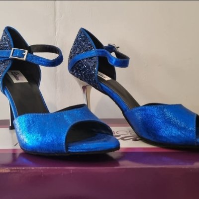 Alya Blauw